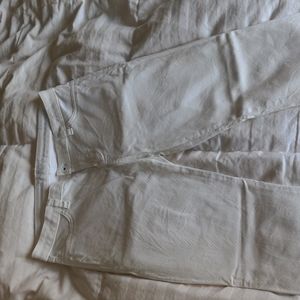 Guess Jeans, Vintage White with faux snakeskin pattern, size 30